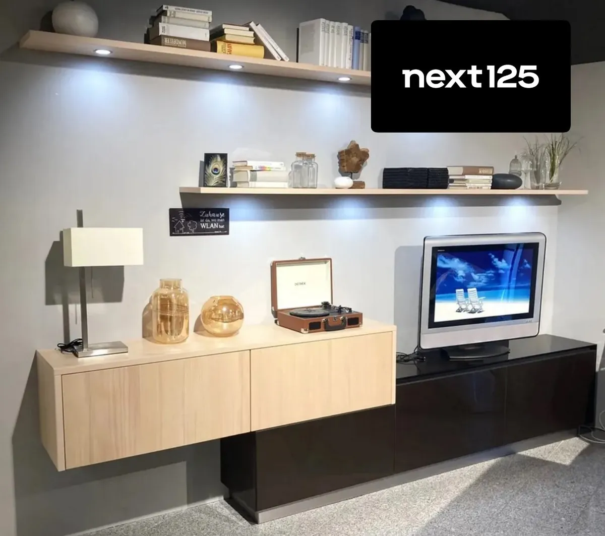 Nochmals REDUZIERT! Next902 Wohnwand in Wagenhofen Koje OG11 